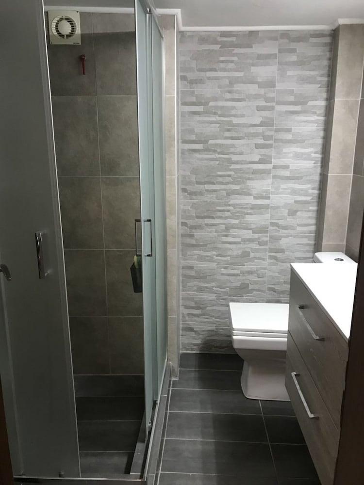 Renovated Minimal Apartment Next To Metro Athen Eksteriør bilde