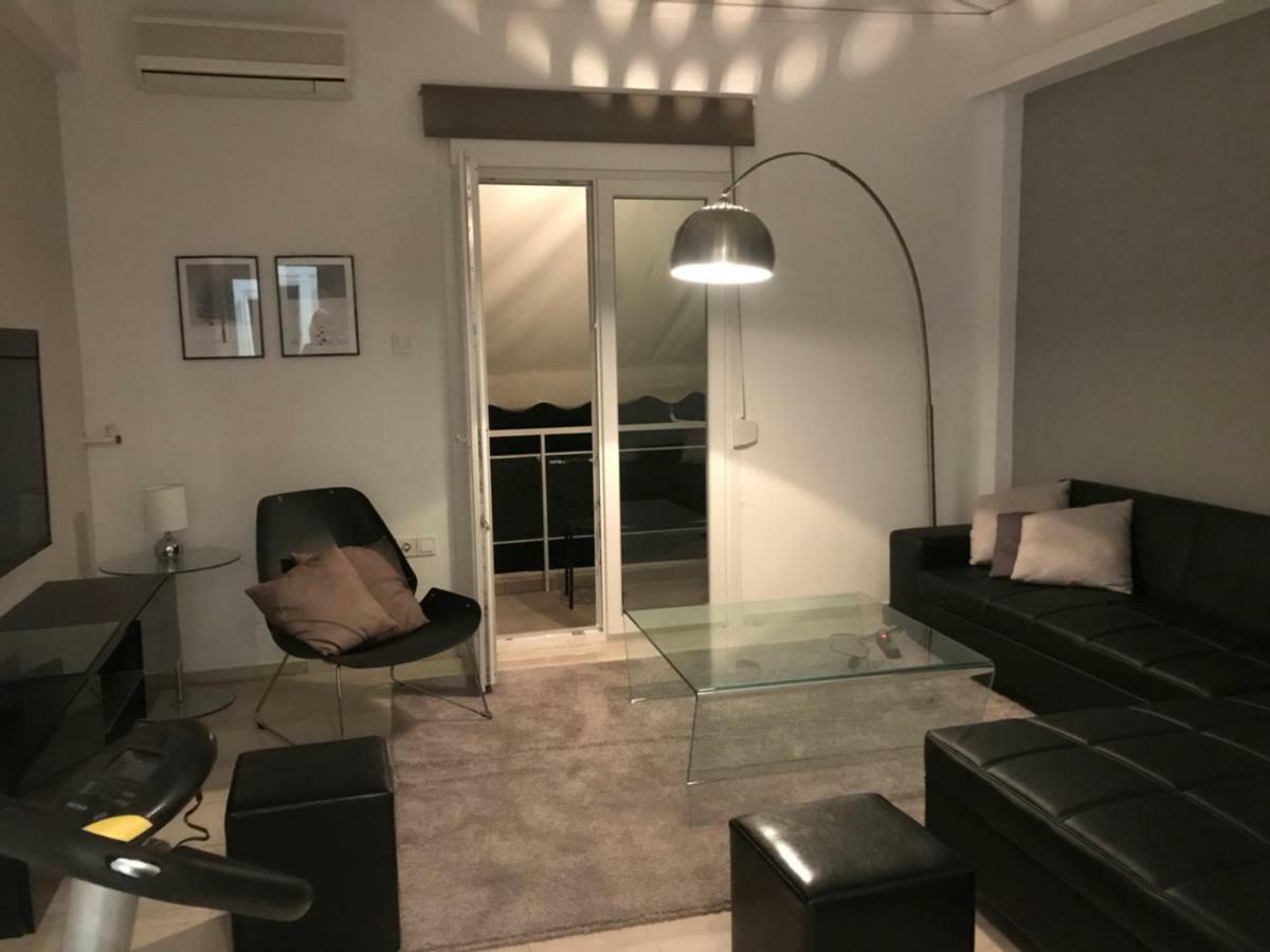 Renovated Minimal Apartment Next To Metro Athen Eksteriør bilde