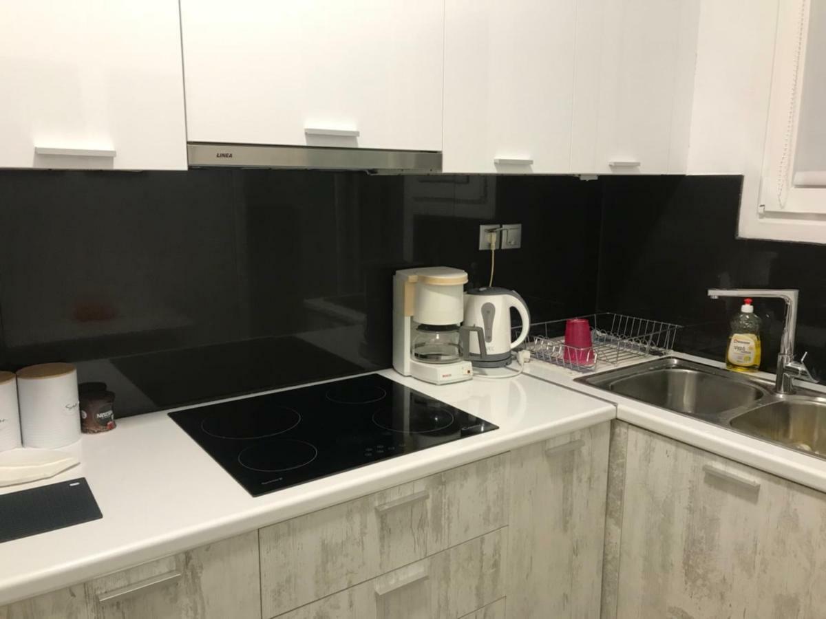 Renovated Minimal Apartment Next To Metro Athen Eksteriør bilde
