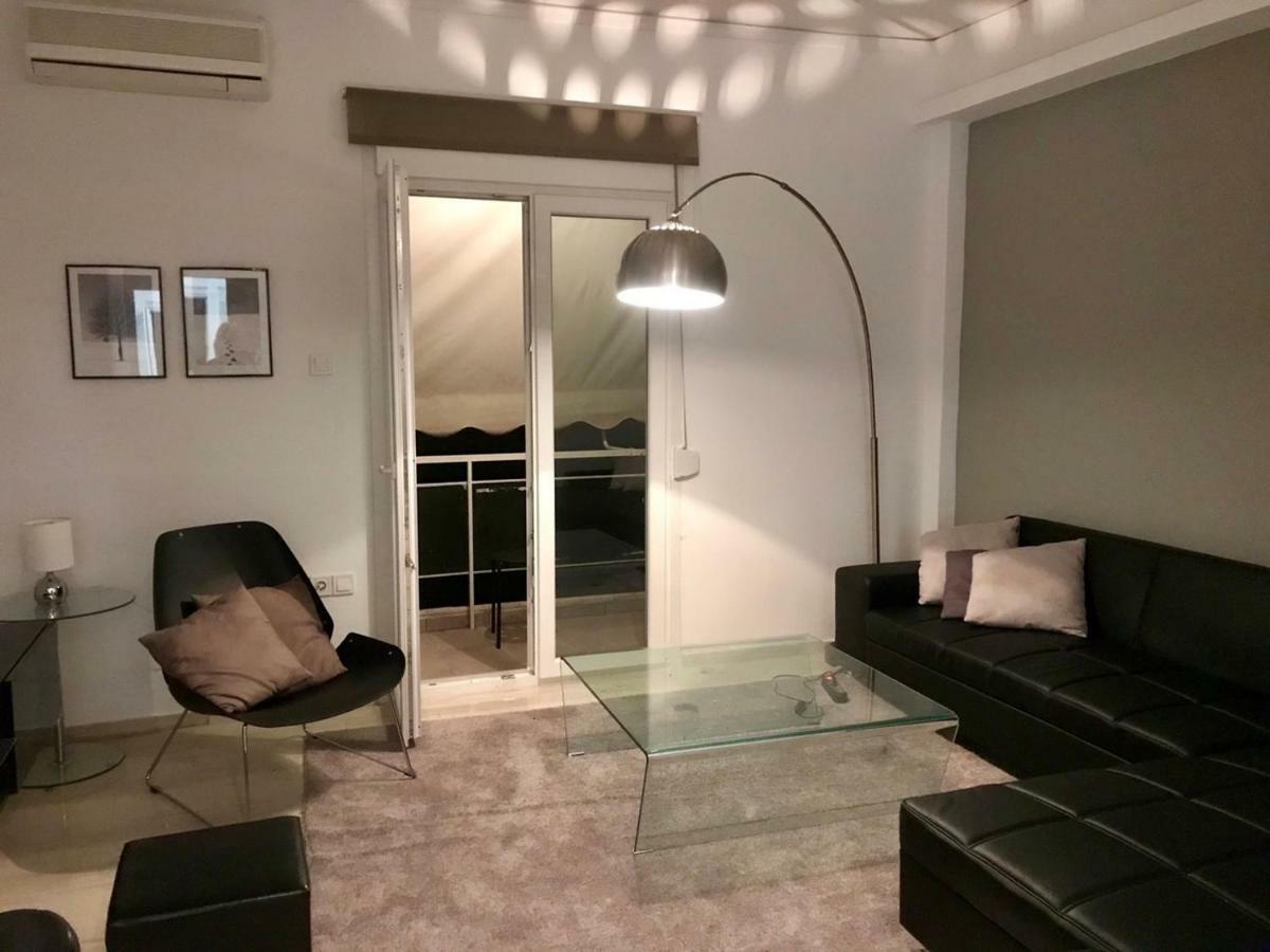 Renovated Minimal Apartment Next To Metro Athen Eksteriør bilde