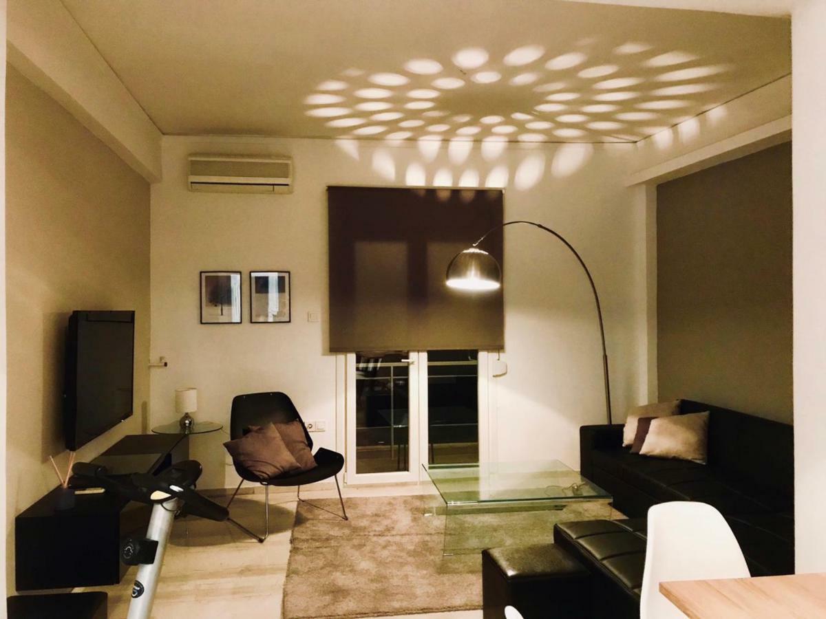 Renovated Minimal Apartment Next To Metro Athen Eksteriør bilde